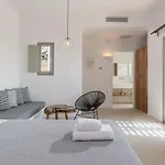 Ξενοδοχείο Trinity Mykonos - Beachfront Πλατύς Γιαλός
