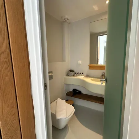 Trinity Mykonos - Beachfront Szálloda Platísz Jalósz