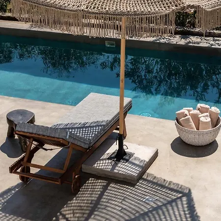 Trinity Mykonos - Beachfront Szálloda Platísz Jalósz