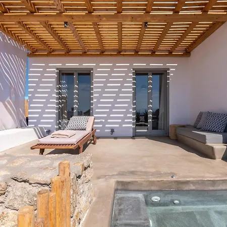 Trinity Mykonos - Beachfront Platísz Jalósz