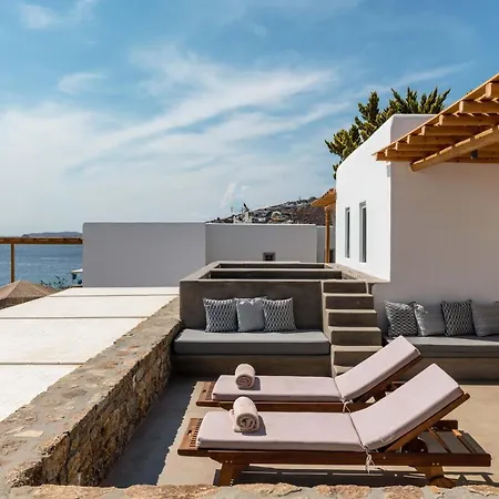 Trinity Mykonos - Beachfront Платис Ялос