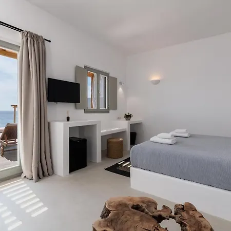 Trinity Mykonos - Beachfront Otel