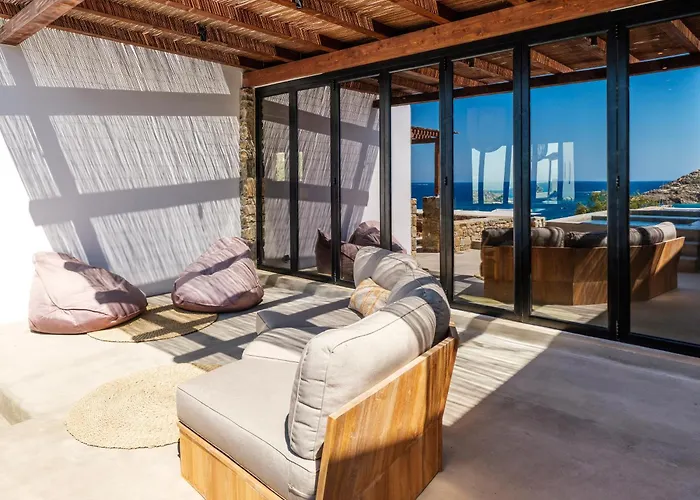 Trinity Mykonos - Beachfront Ξενοδοχείο Πλατύς Γιαλός