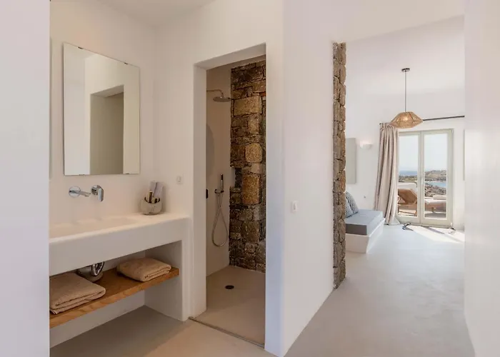 Trinity Mykonos - Beachfront Ξενοδοχείο