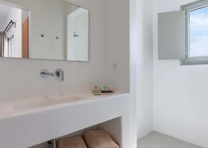 Ξενοδοχείο Trinity Mykonos - Beachfront 3*