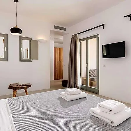 Trinity Mykonos - Beachfront Hotel