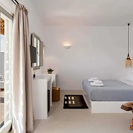 Trinity Mykonos - Beachfront 3*
