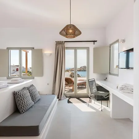 Trinity Mykonos - Beachfront 3*