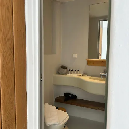 Trinity Mykonos - Beachfront ホテル 3*