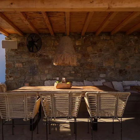 Trinity Mykonos - Beachfront ホテル プラティス・ヤロス