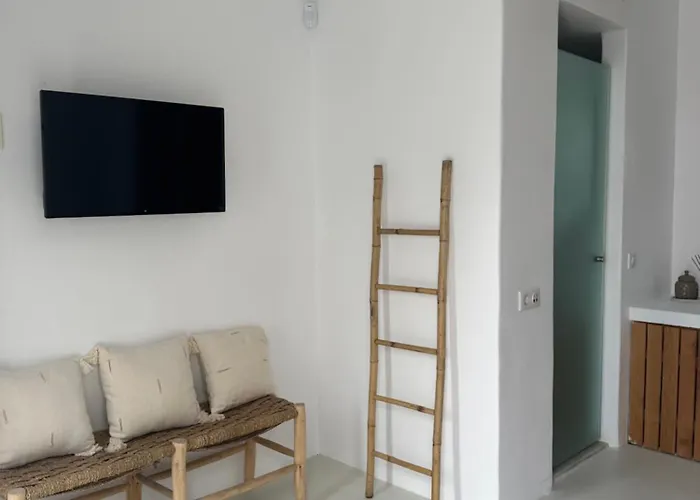 Trinity Mykonos - Beachfront 3*